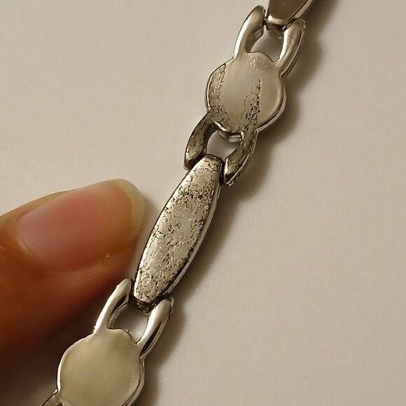 Vintage Cote d'Azur Silver Tone Mother of Pearl Dial Quartz Ladies Watch Sz. 7" - Picture 3 of 16